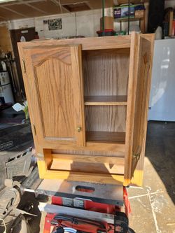 Free bathroom cabinet