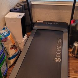 Echelon Stride Auto Fold Treadmill