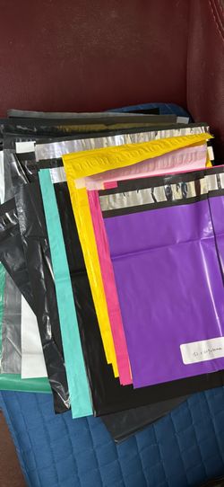Poly Bags And Poly Mailers bubble mailers small to extra extra large Multiple Colors And Sizes 