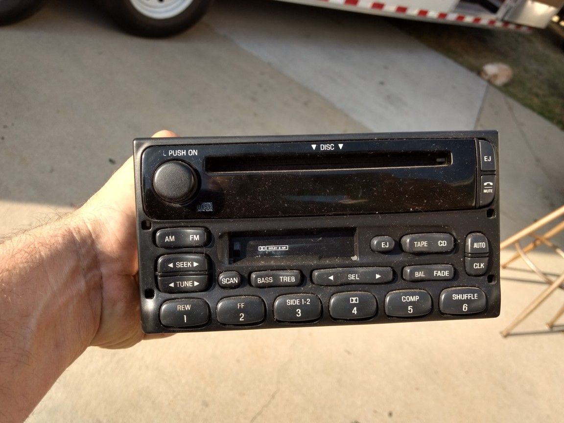 Ford Radio
