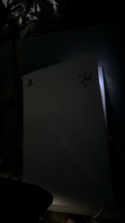 Ps5 bundle with over 200 games willing to leave the account on there so you can gameshare the games to your account