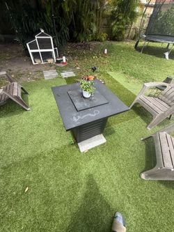 Fire pit with chairs