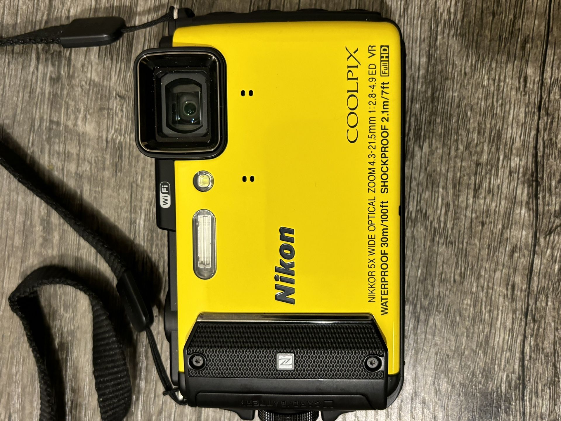 Nikon COOLPIX AW130 Waterproof Digital Camera with Built-In Wi-Fi (Yellow)