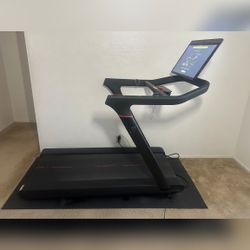 Peloton Tread - Excellent - 2021 – Rancho Cucamonga, CA