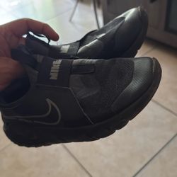 Kid Nike Running Shoes Size 3.5