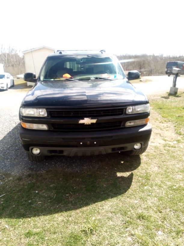 2004 Chevrolet Suburban