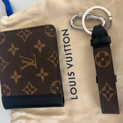 Louis Vuitton Wallet and keychain 