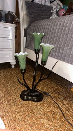 Vintage Dale Tiffany 3-Light Lily Flower Table Lamp – Green Art Glass