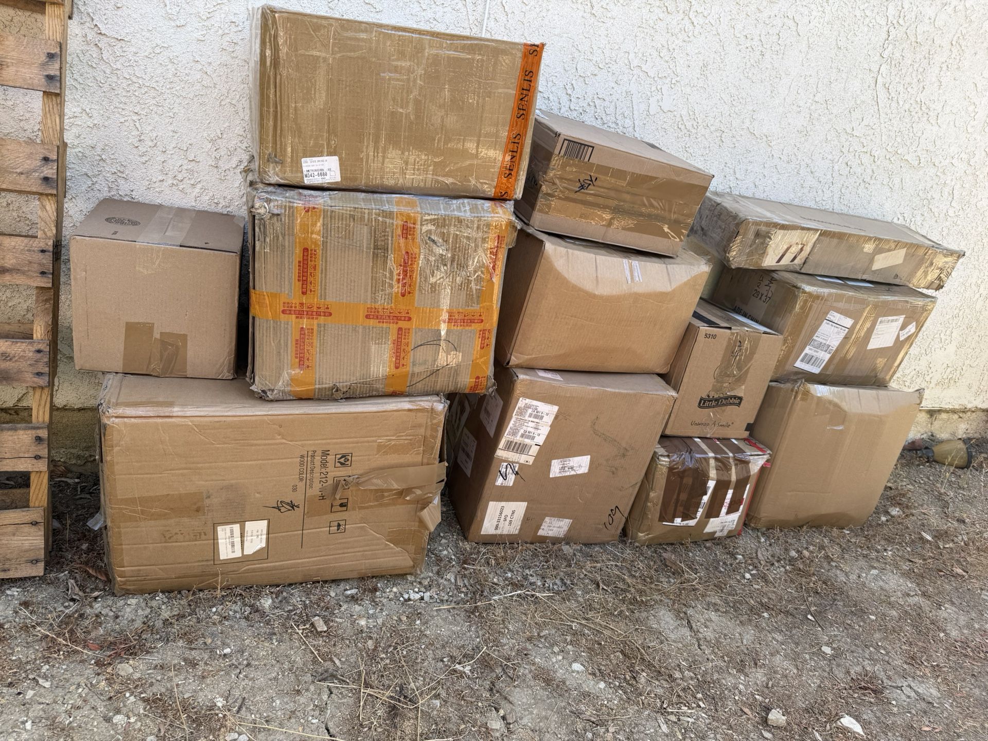 Clearance 130 Each Pallet