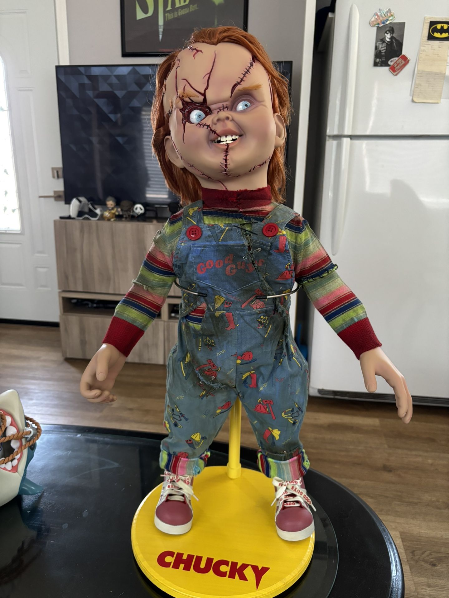 Bride Of Chucky Neca Chucky Doll With Display