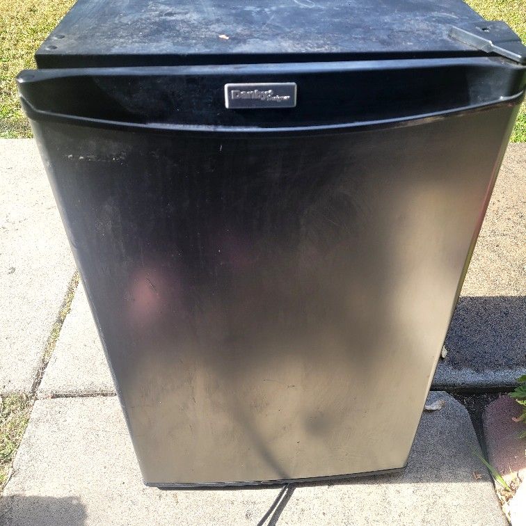 Small Refrigerator