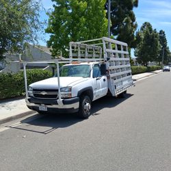 2006 Chevy  3500 Dually   12'weldco Glass Rack