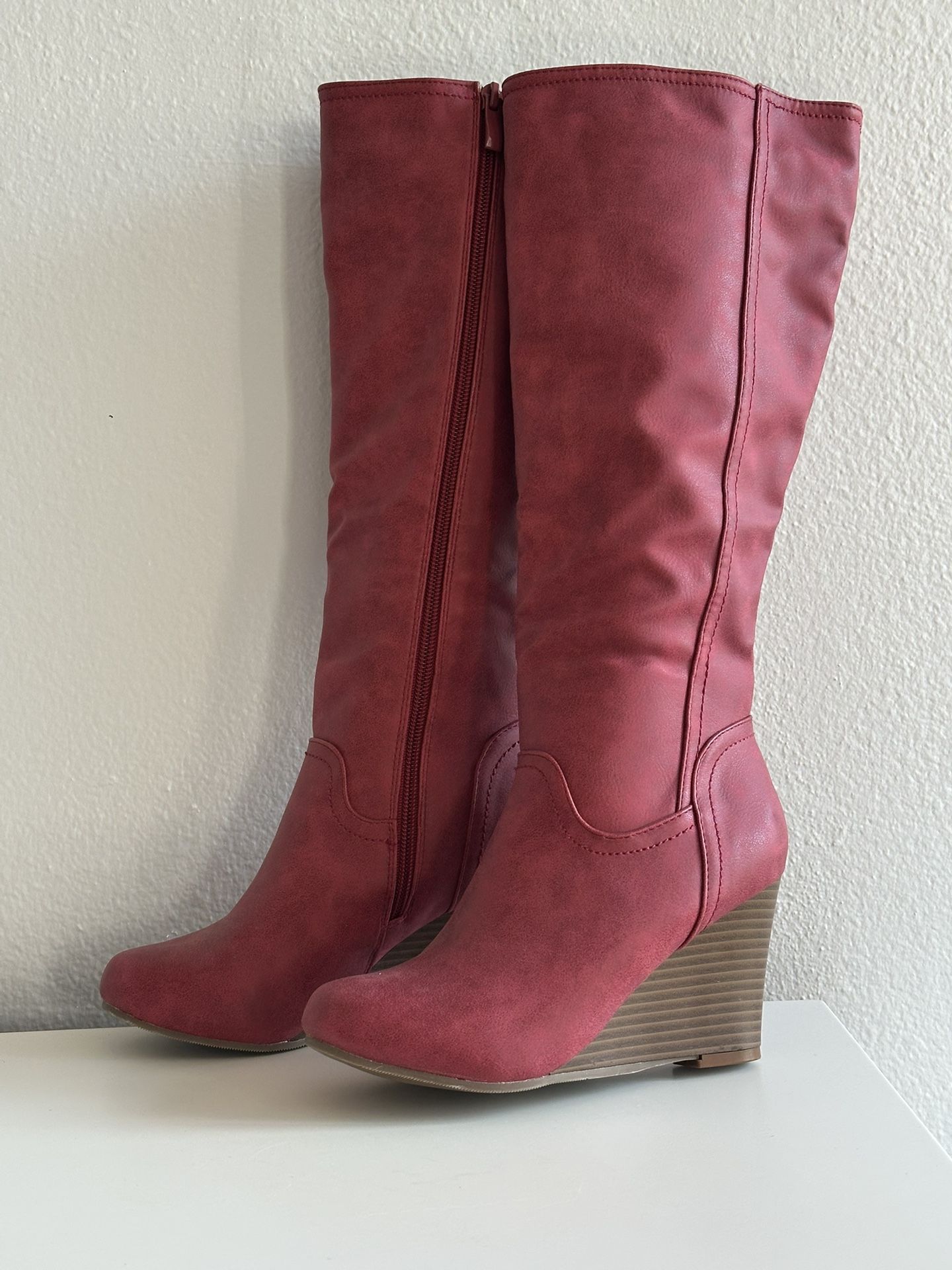 Raspberry Western Boots Size 5.5 New