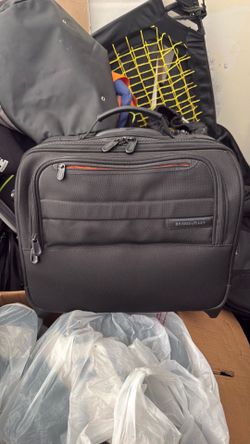Briggs and Riley bag roller bag
