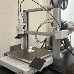Bambu A1 Mini + AMS 3D printer