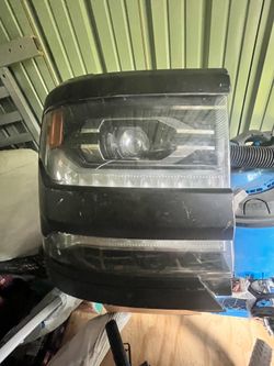 Chevy Silverado 2018 headlight