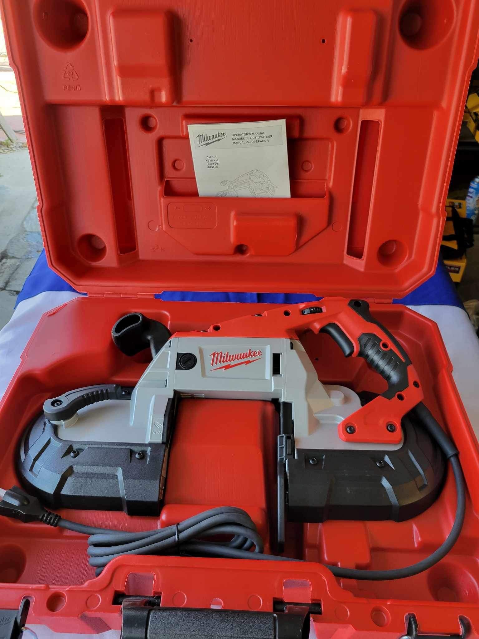 Milwaukee Electric Bandsaw