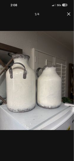Porcelain jugs