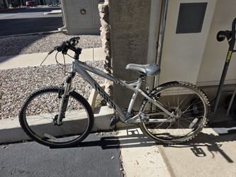 Haro V3 aluminum Mountain Trail Bike