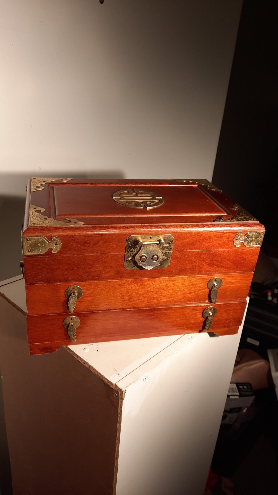 Vintage Large wooden jewelry box 4 compartments brass hardware