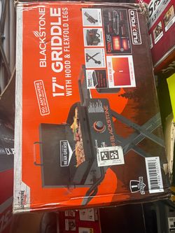 Blackstone 17" Griddle with Hood & Flexfold Legs