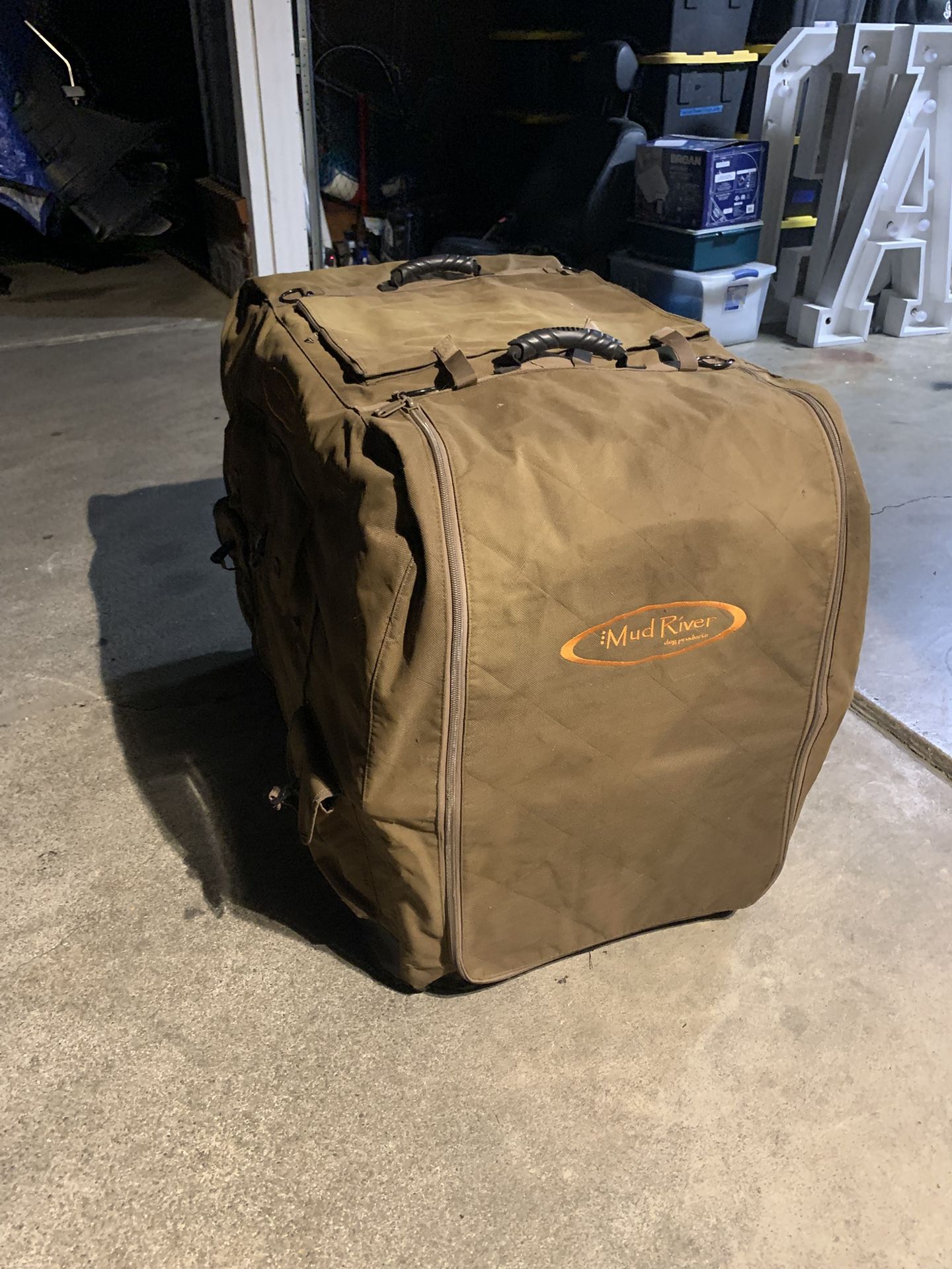 Mud River Large Dog Kennel And Cover 