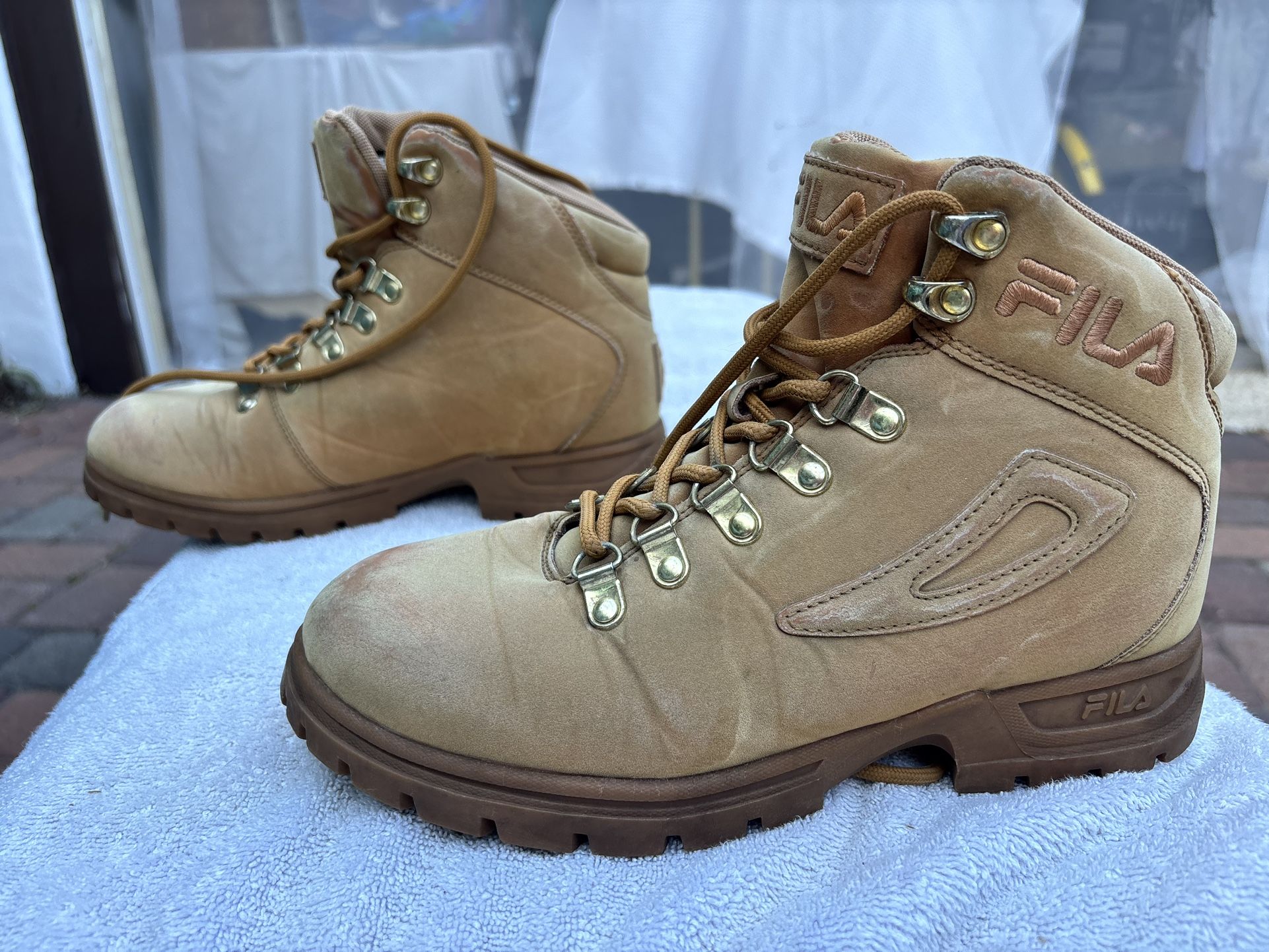 FILA Size 8.5 synthetic upper hightop boot Diviner Hiking