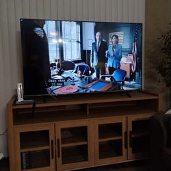 58" Hisense 1080p Roku Flat Screen TV