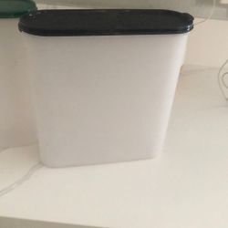 Tupperware 