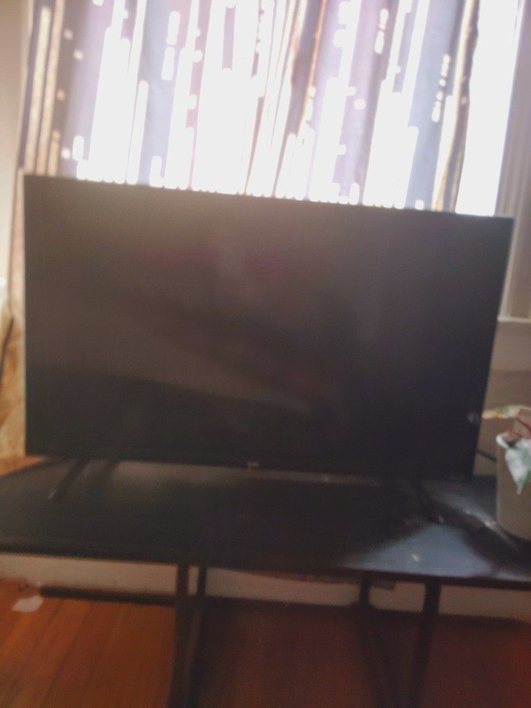 32 Inch Flat Screen With Remote