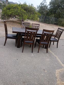 Dining Table and 6 chairs