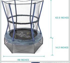 Skywalker mini trampoline with enclosed net