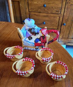 Little Red Riding Hood Teapot Set