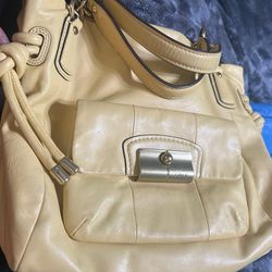 Beautiful Yellow Real Leather Coach Handbag  Purse Used Couple Of Times It’s In Nice Condition