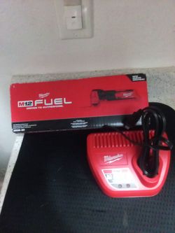 Milwaukee M12 FUEL 12V Lithium-Ion Cordless Oscillating Multi-Tool (Brand-New)