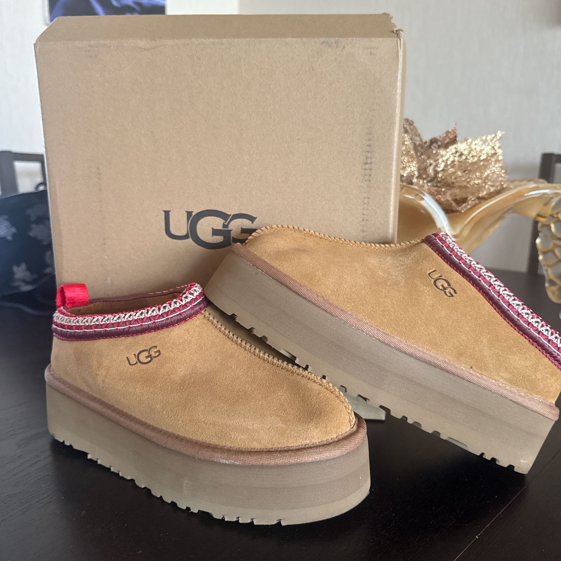 UGG Classic Super Mini Size 5
