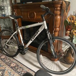 Trek 3700 Three Series Mountain Bike