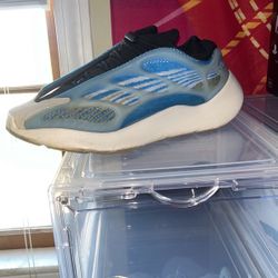 Yeezy 700 Used