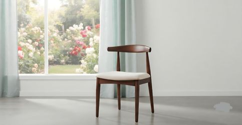 Chairs 1 for $100. 6 for $500 (wood) sillas de madera.