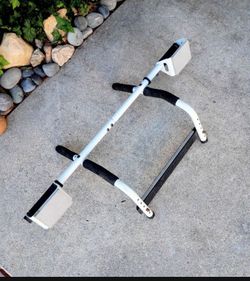 Pull Up Bar