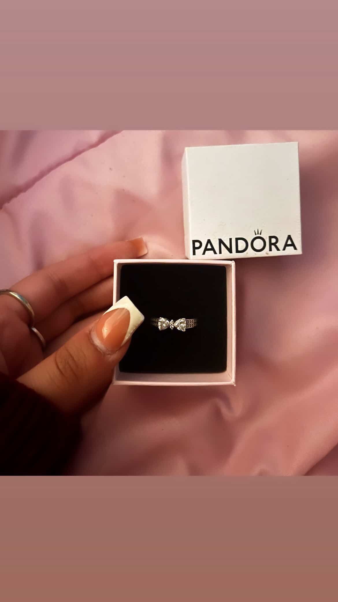 Pandora bow ring (silver)