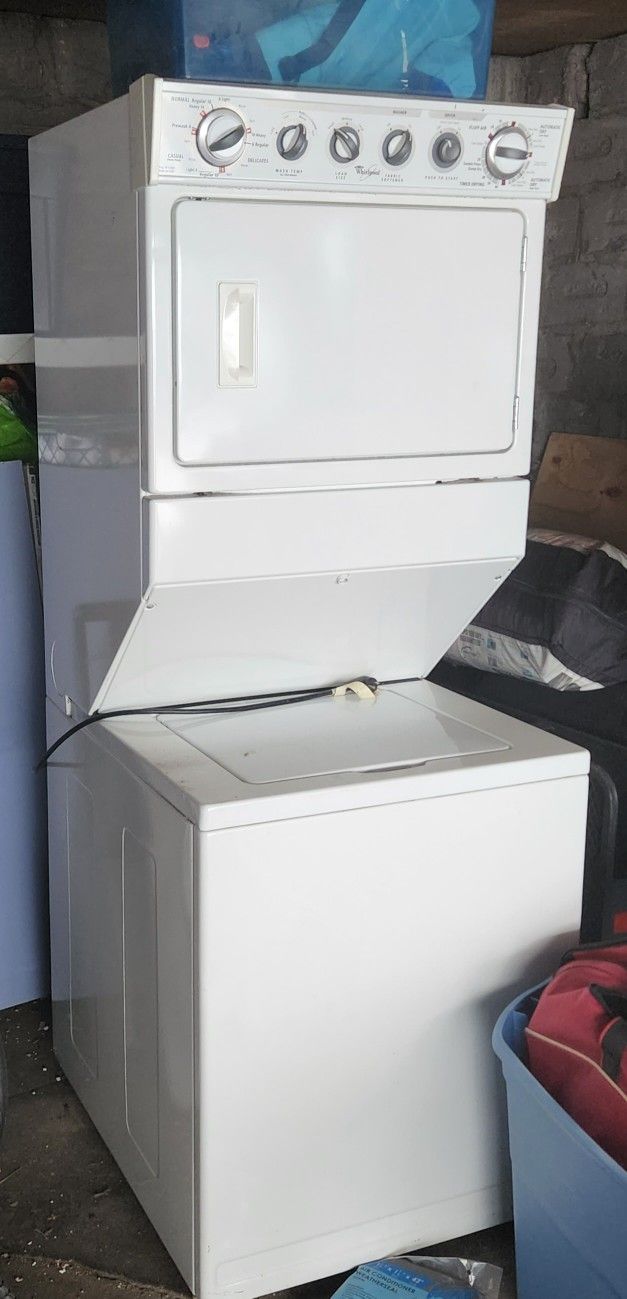 Whirlpool Washer Dryer 2-in-1 $790