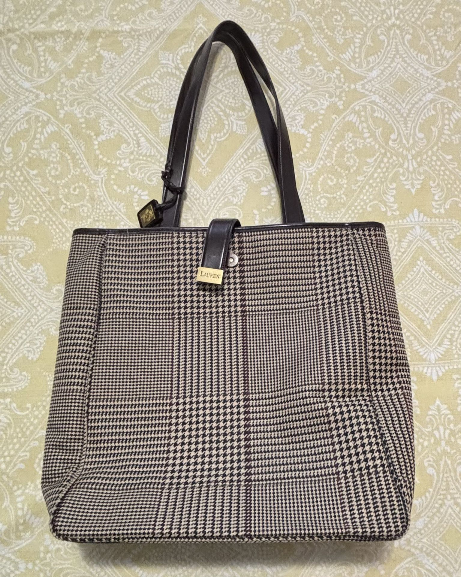 Ralph Lauren Tote Bag (only cash).