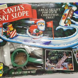MR. CHRISTMAS- Santa's Ski Slope