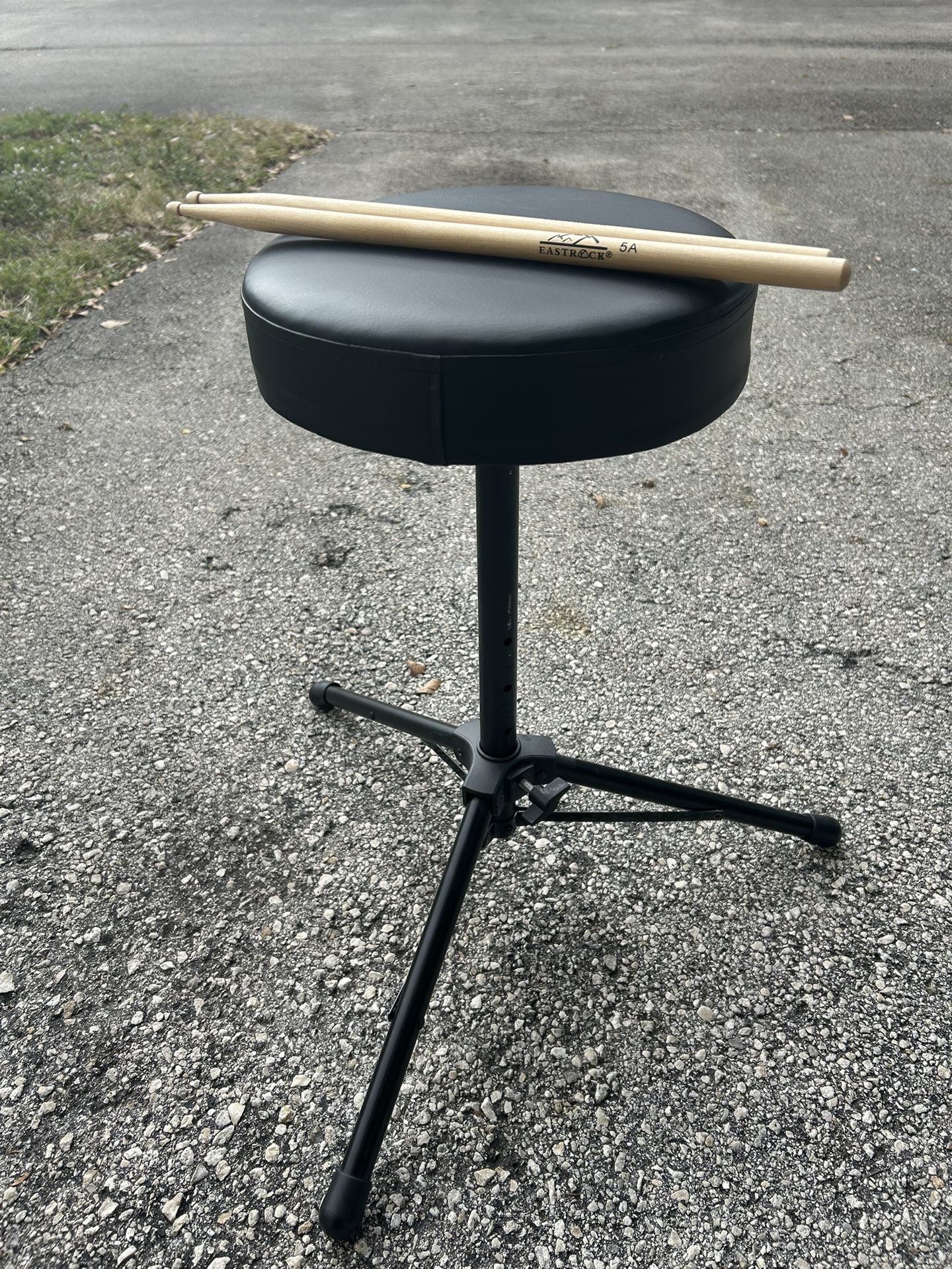 Drum Throne And Drum Sticks