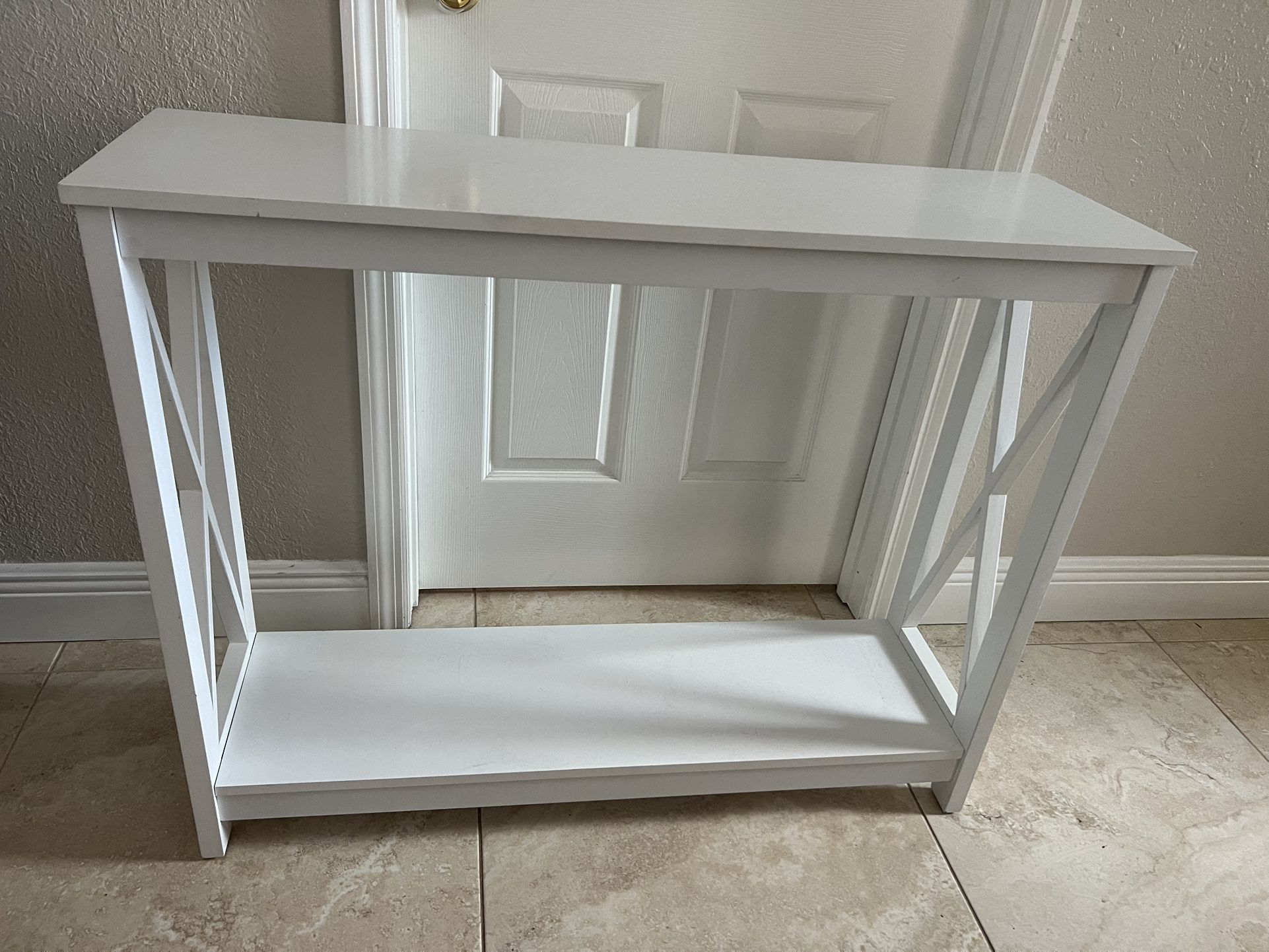 Cute Table (32Hx39x12