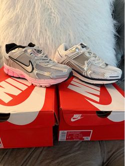 I have any size available an I do ship