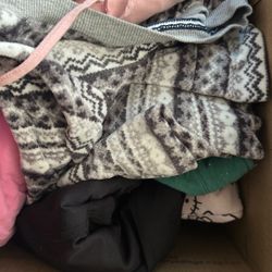 Woman’s Clothes S-M