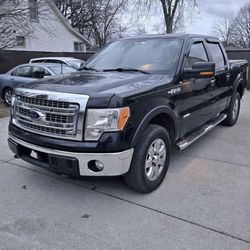 2013 Ford F150 SuperCrew Cab · XLT Pickup 4D 5 1/2 ft 