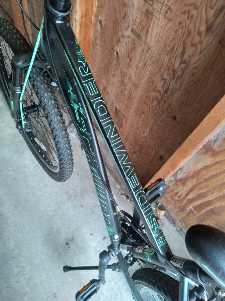 Schwinn Sidewinder 21spd Mountain bike 